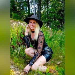 Meet your Posher, Kara